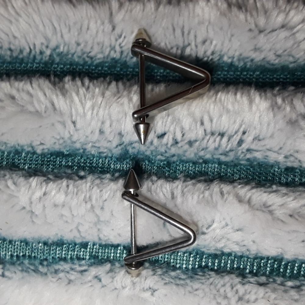 Triangle nipple shields New